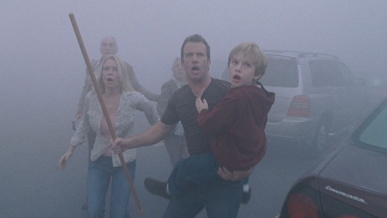 The Mist (2007) screenshot