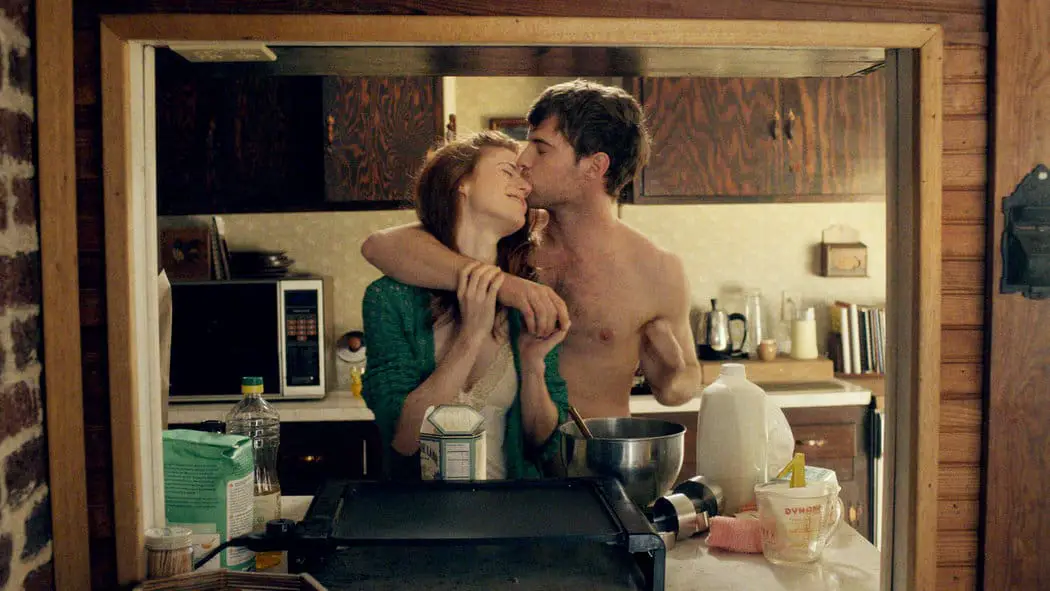 Honeymoon (2014) screenshot