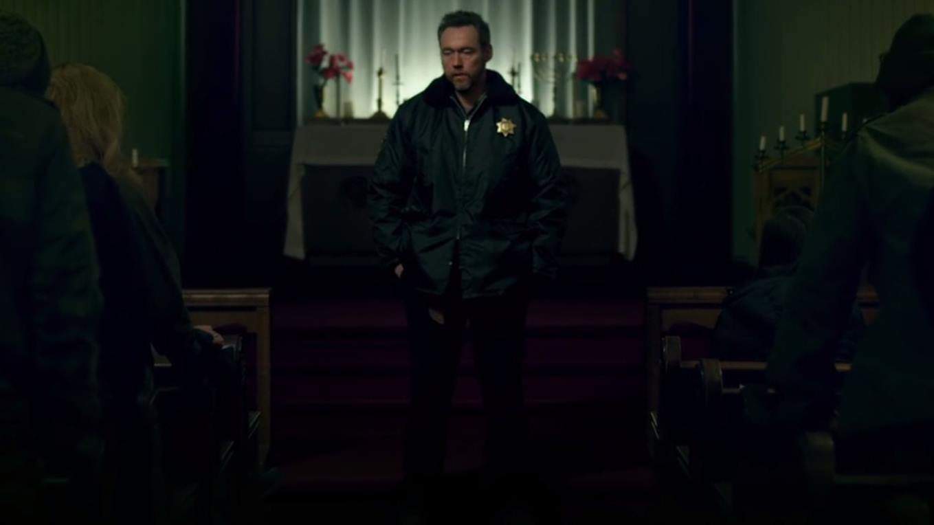 Dark Was The Night (2014) screenshot