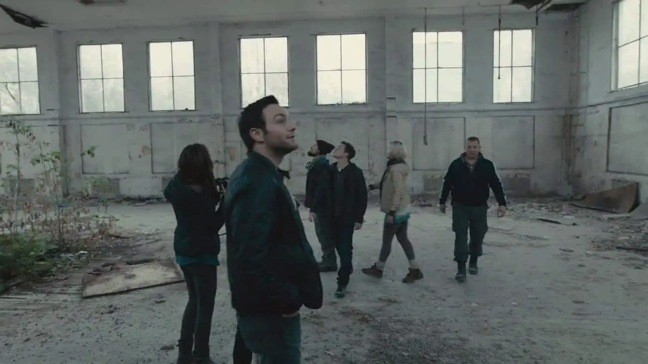 Chernobyl Diaries (2012) screenshot