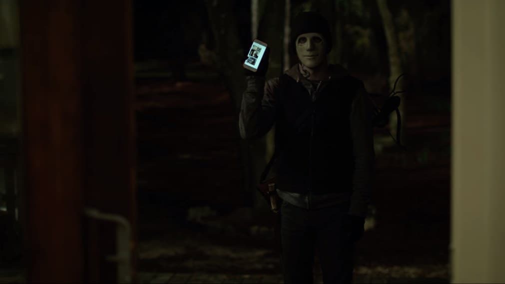 Hush (2016) screenshot