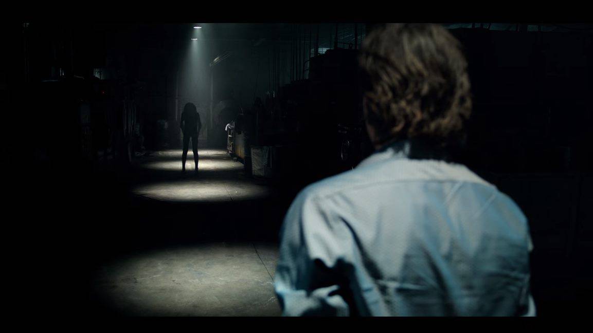 Lights Out (2016) screenshot