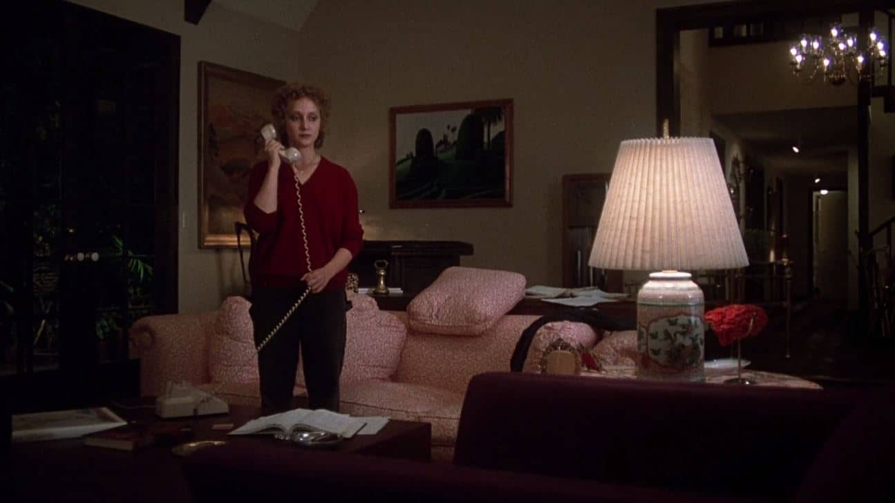 When a Stranger Calls (1979) screenshot