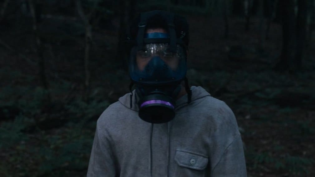 It Comes at Night (2017) screenshot