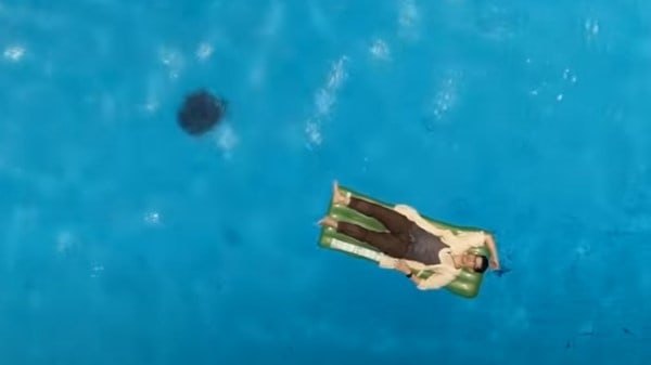 The Pool (2018) screenshot