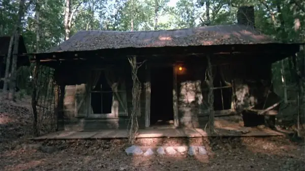 Evil Dead (2013) Screenshot. The Cabin