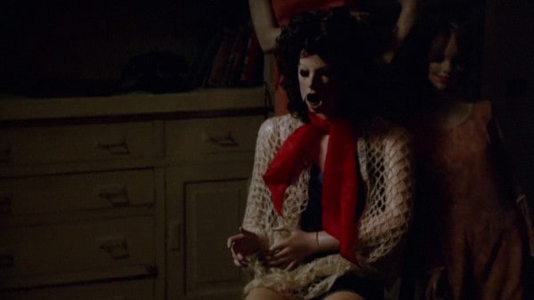 Tourist Trap (1979) screenshot