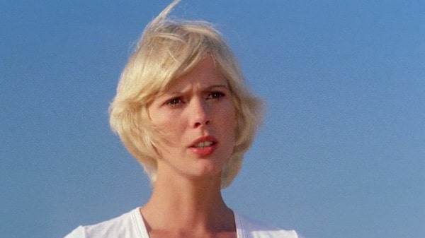 The Perfume of the Lady in Black (1974) screenshot