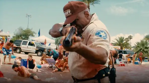 Piranha 3D (2010) screenshot