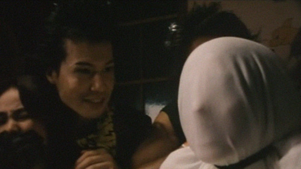 Suicide Club (2001) screenshot